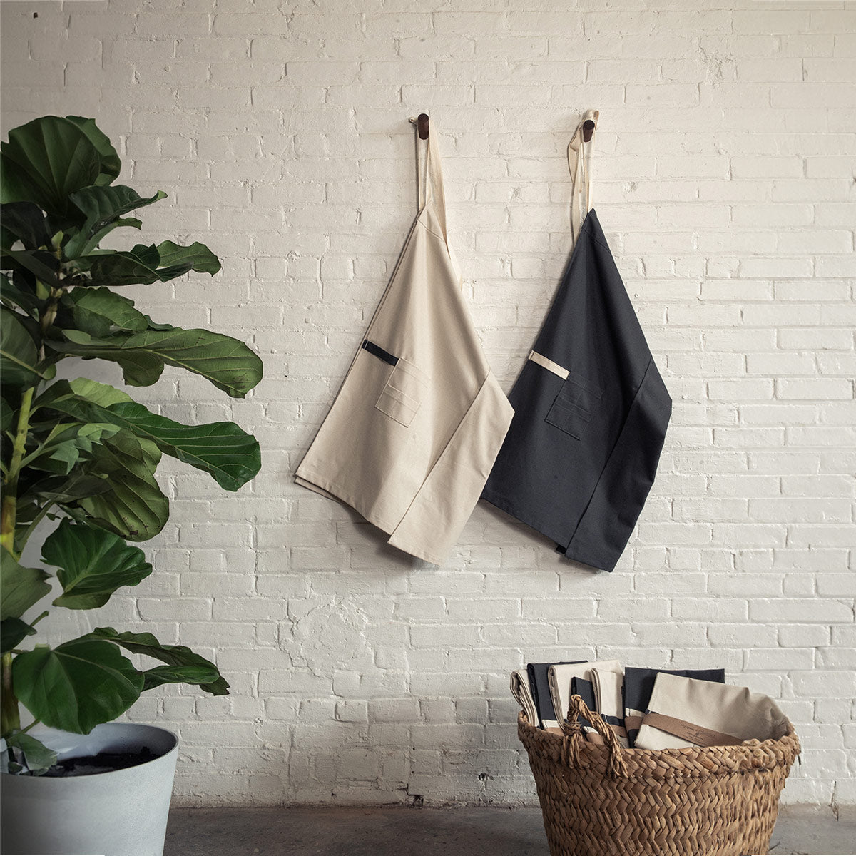 Canvas apron for ceramic artists