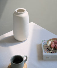 L'Indulgent - White textured vase by L'Impatience ceramics