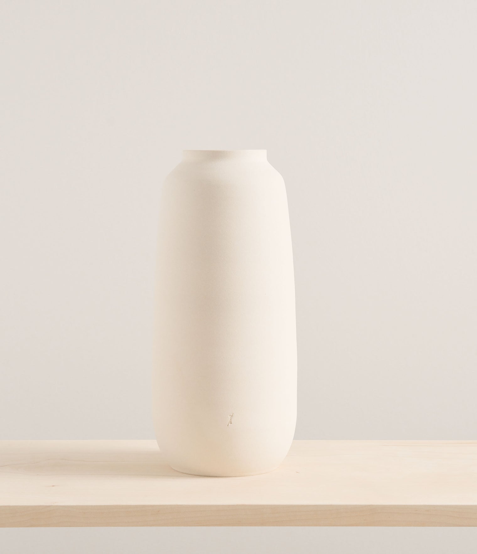 Raw clay vase by L'Impatience ceramics