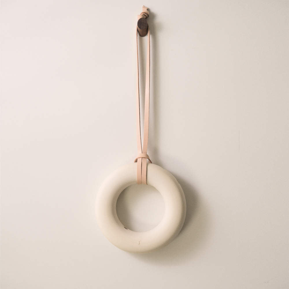 L'Impure - Hanging Ring Vase (Ivory)